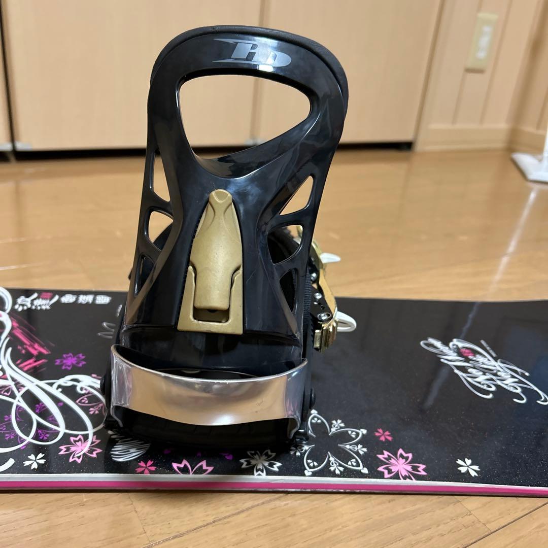 波達　レディース スノーボード 板 139cm ビンディング付き 初心者向け