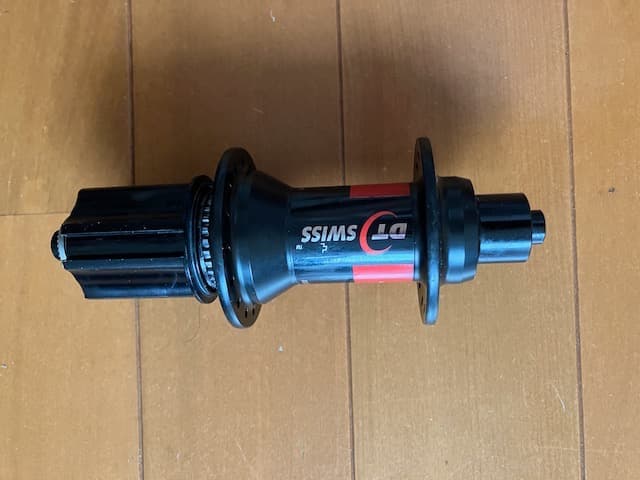 DT SWISS 240s リヤハブ