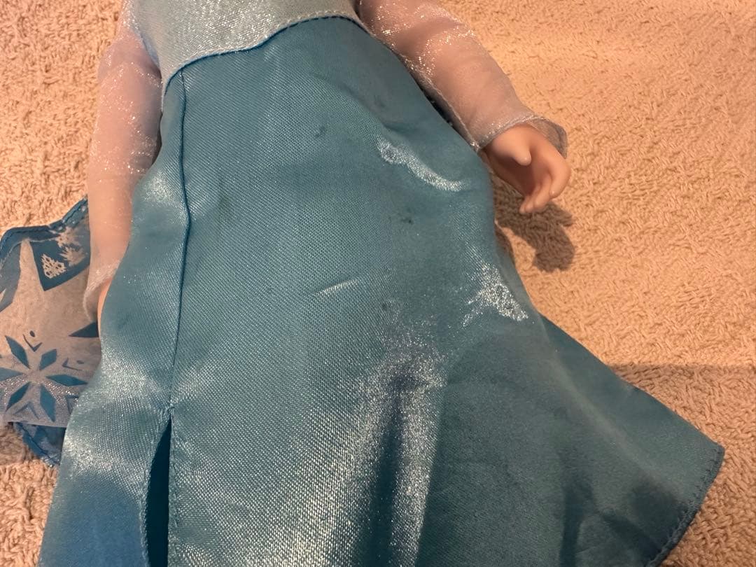 レア！！エルサ　人形　イッツアスモールワールド　プリンセスドール　アナ雪