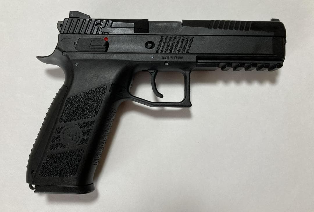 Carbon8 CZ P09 CO2ガスガン