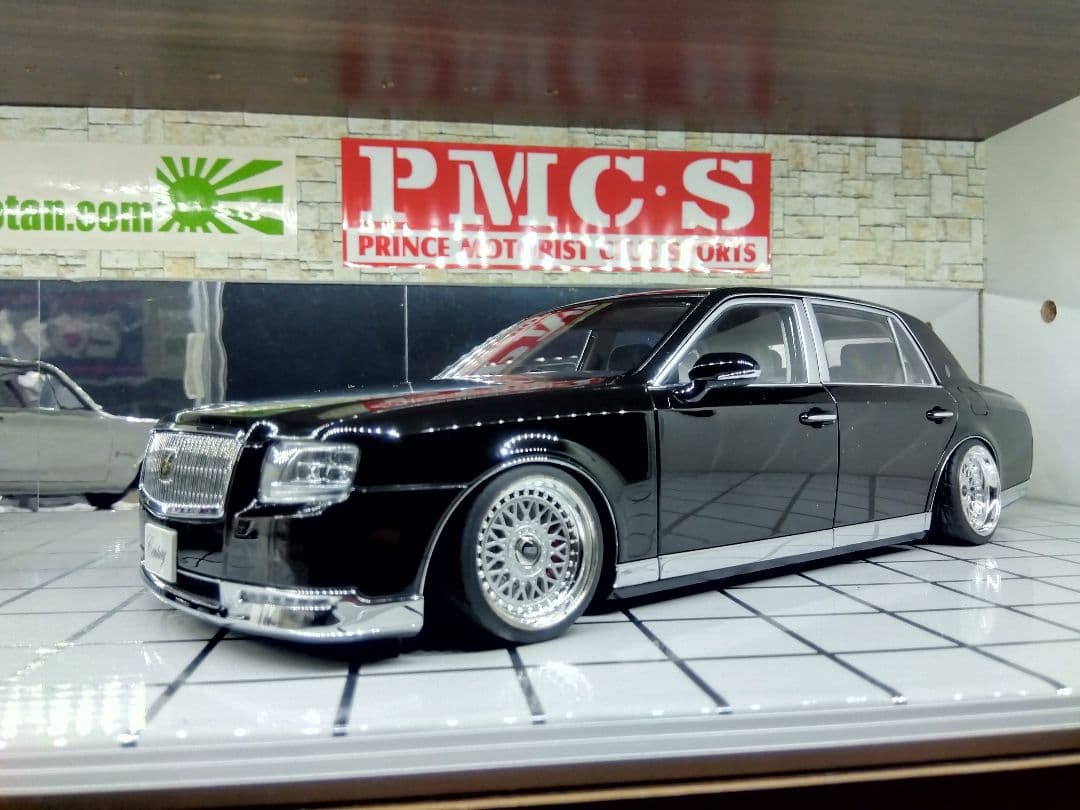 1/18 AUTOart トヨタ センチュリー 神威 (UWG60) カスタム