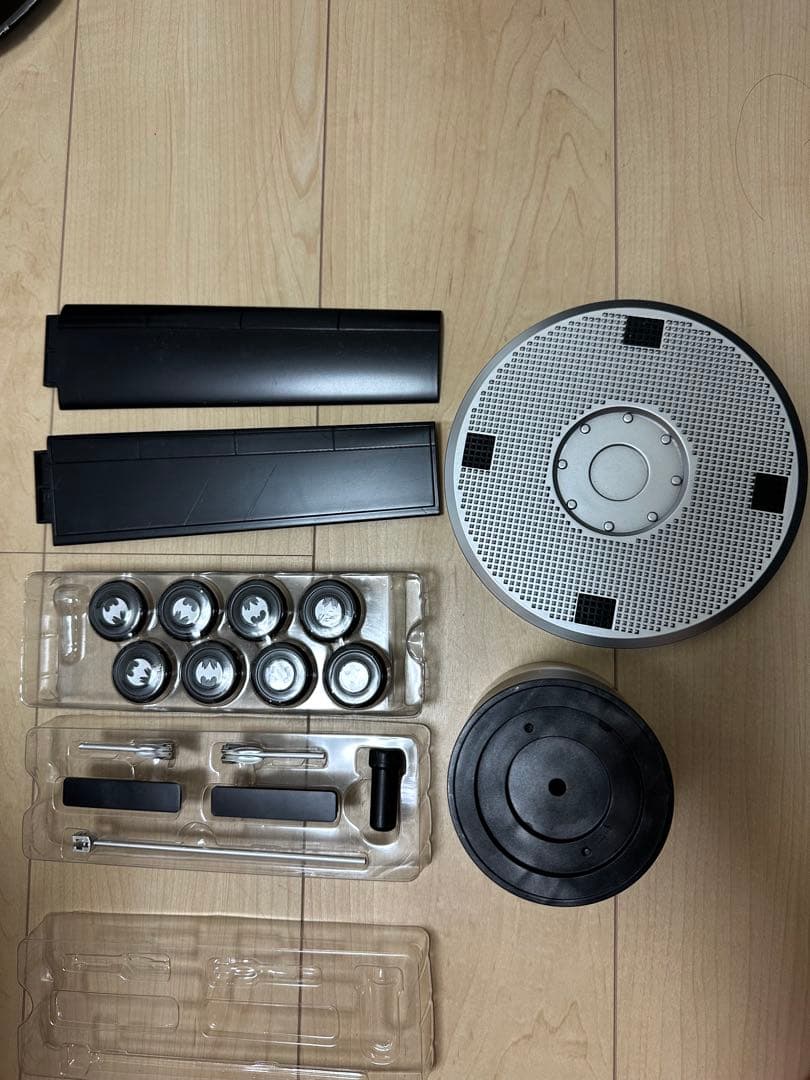 ホットトイズ　バットモービル1/6