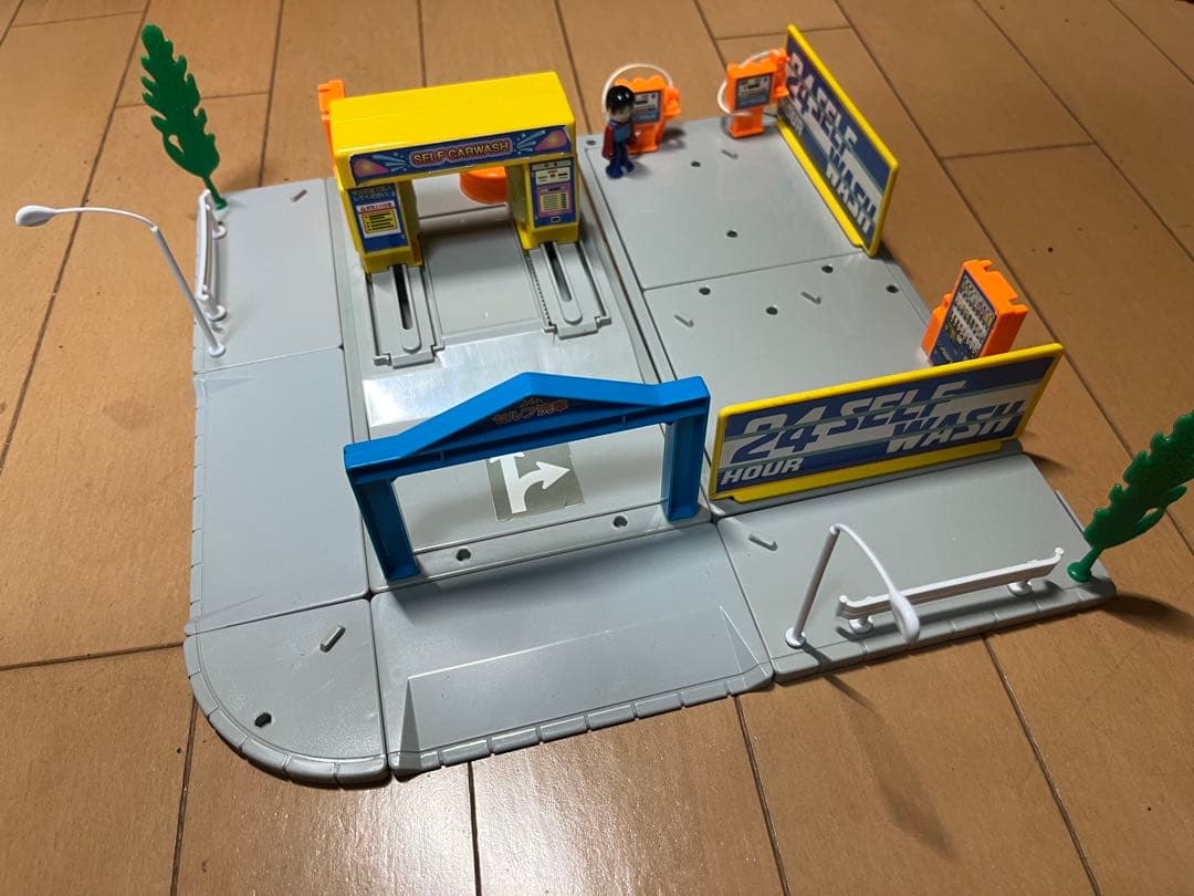トミカタウン 7点セット トミカ3台付き