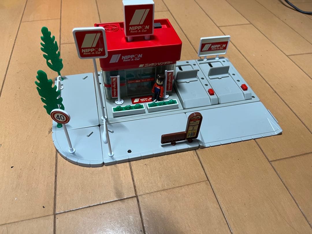 トミカタウン 7点セット トミカ3台付き