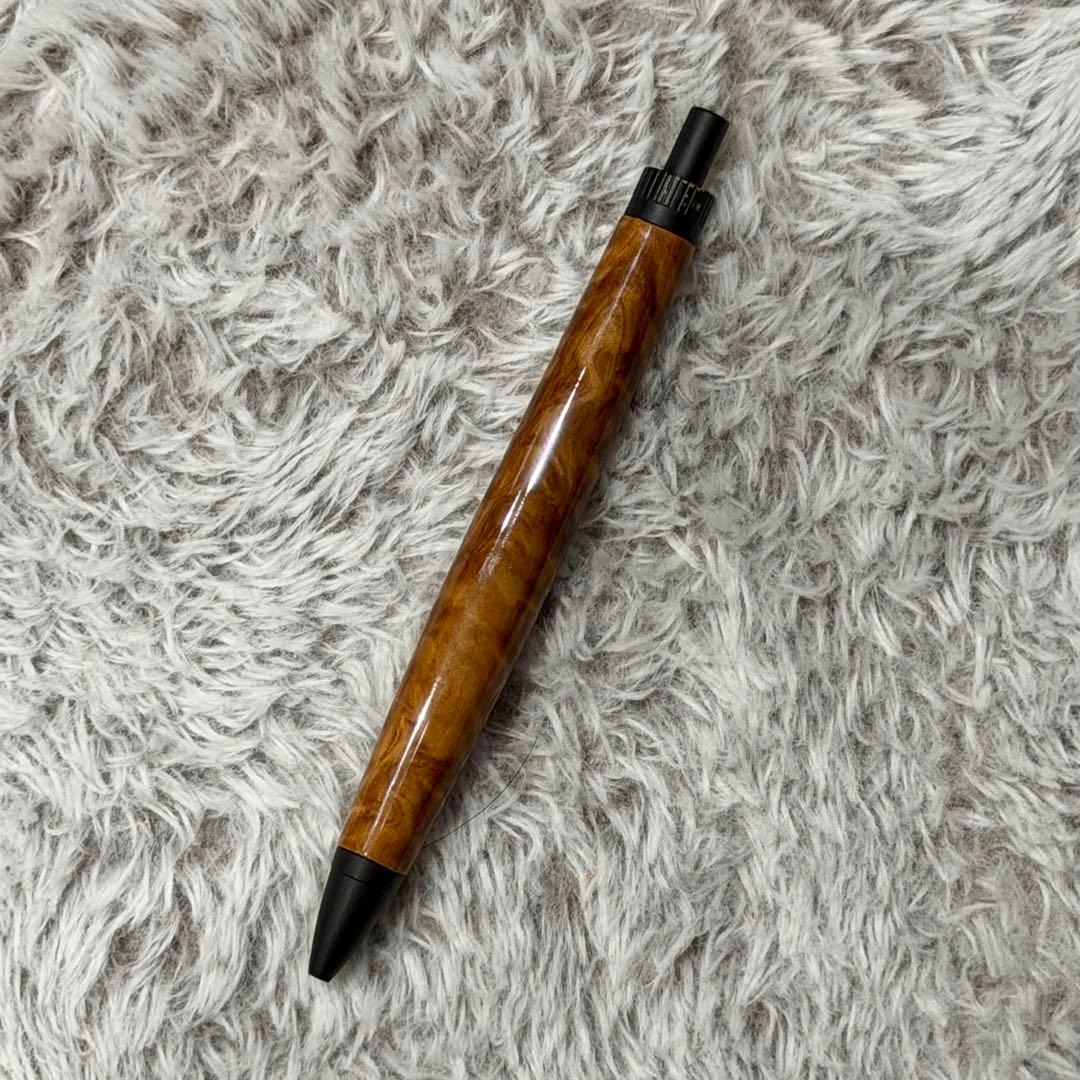 木軸ペン　ラッカー仕上げ　楽器　ギター　吉野杉　縮杢