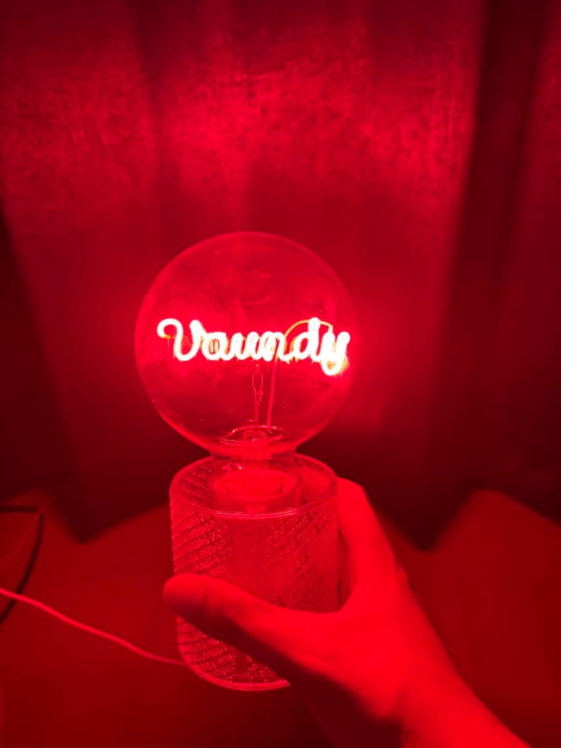 Vaundy ルームランプ replica 赤色光 ステッカー付き