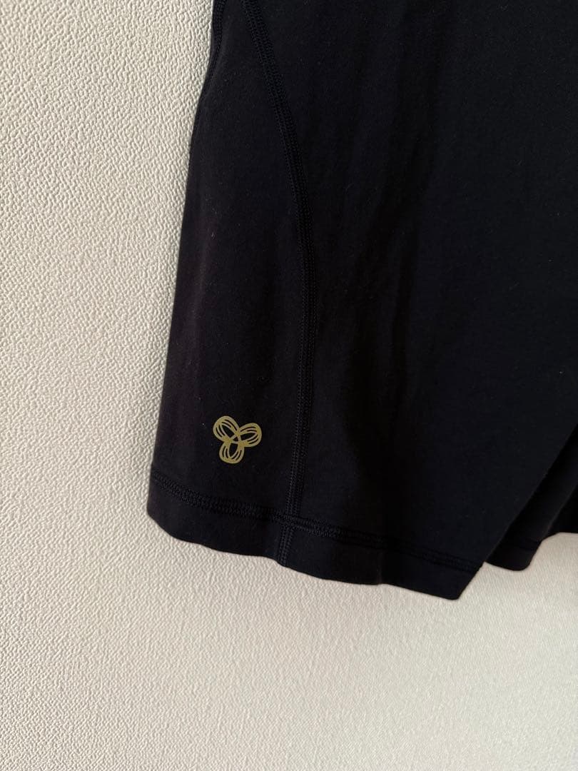 Aritzia アリツィア　ヨガウエア　ロンパー　黒