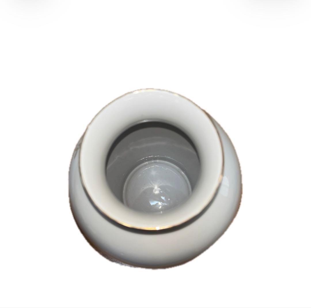 孔雀と花の装飾の陶器花瓶