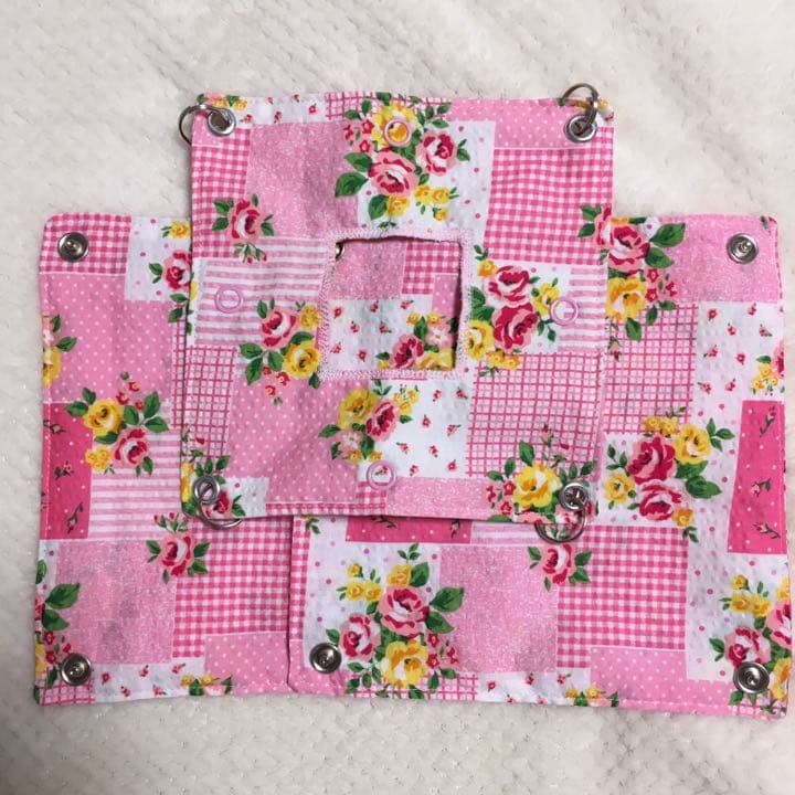 モモンガハウス(花柄パッチワーク柄)    夏仕様  涼しい夏生地を使用❗️