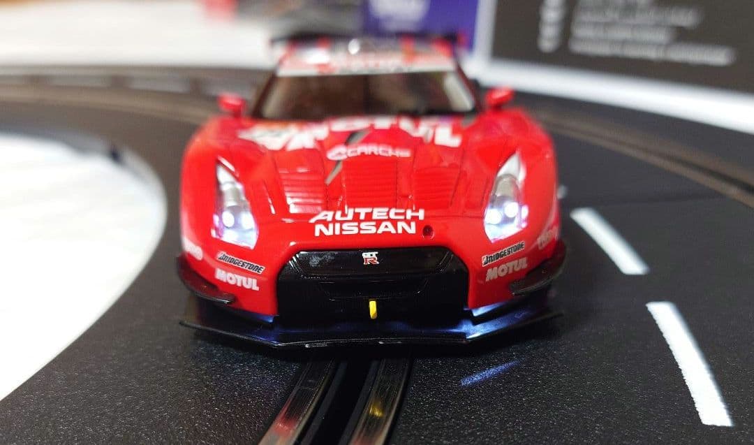 スロットカーカレラ日産GT-R GT500 NISMO MOTUL AUTECH