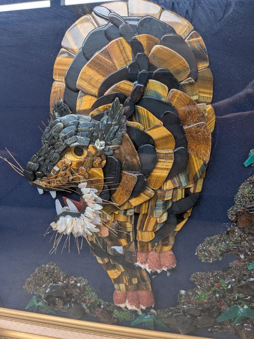 天然石虎アート作品 大きなサイズ　宝石画　タイガーアイ 縁起物！