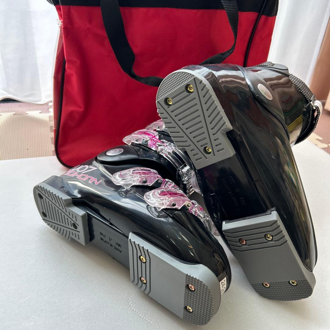 新品⭐︎BICHORN 女性用スキーブーツ ブラック/ピンク ブーツケース付き