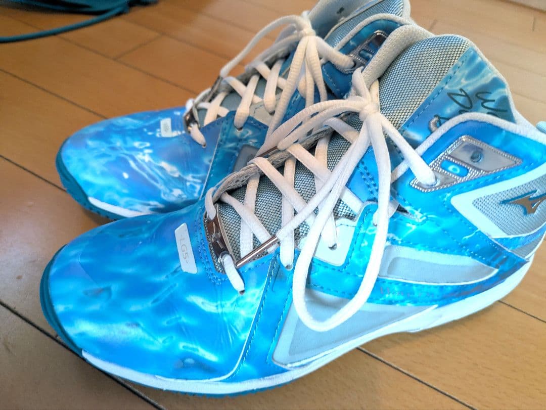 お値下げ中！Mizuno ウェーブダイバーズ 24.0　完売品
