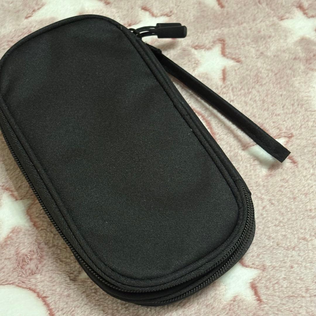 おまとめ中ムンビンクローバー電子機器収納ケース