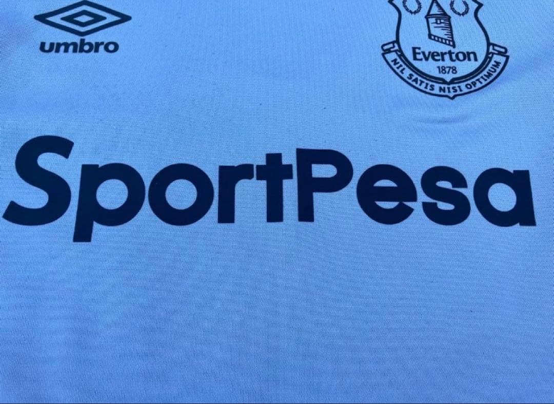 【希少デザイン】アンブロxエバートンFC スウェットシャツ　デカロゴ　 M