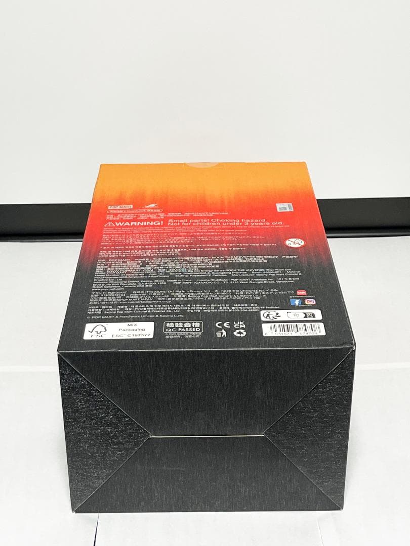 新品未開封 ラブブ ROCK THE UNIVERSE 正規品