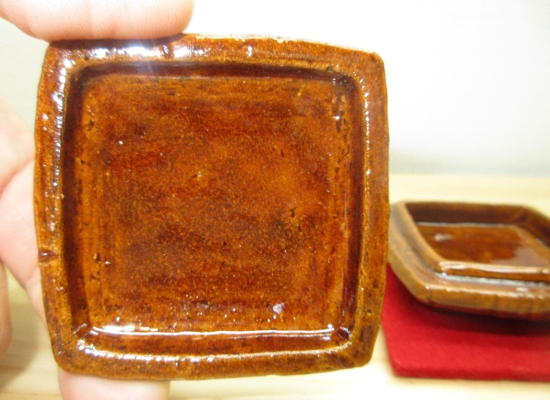 送料込【逢絢亭】茶道具 香合 大樋焼 飴釉 糸巻香合 大樋長阿弥 共箱入り