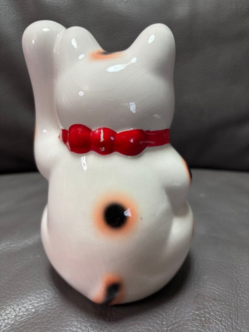 白い招き猫　置物