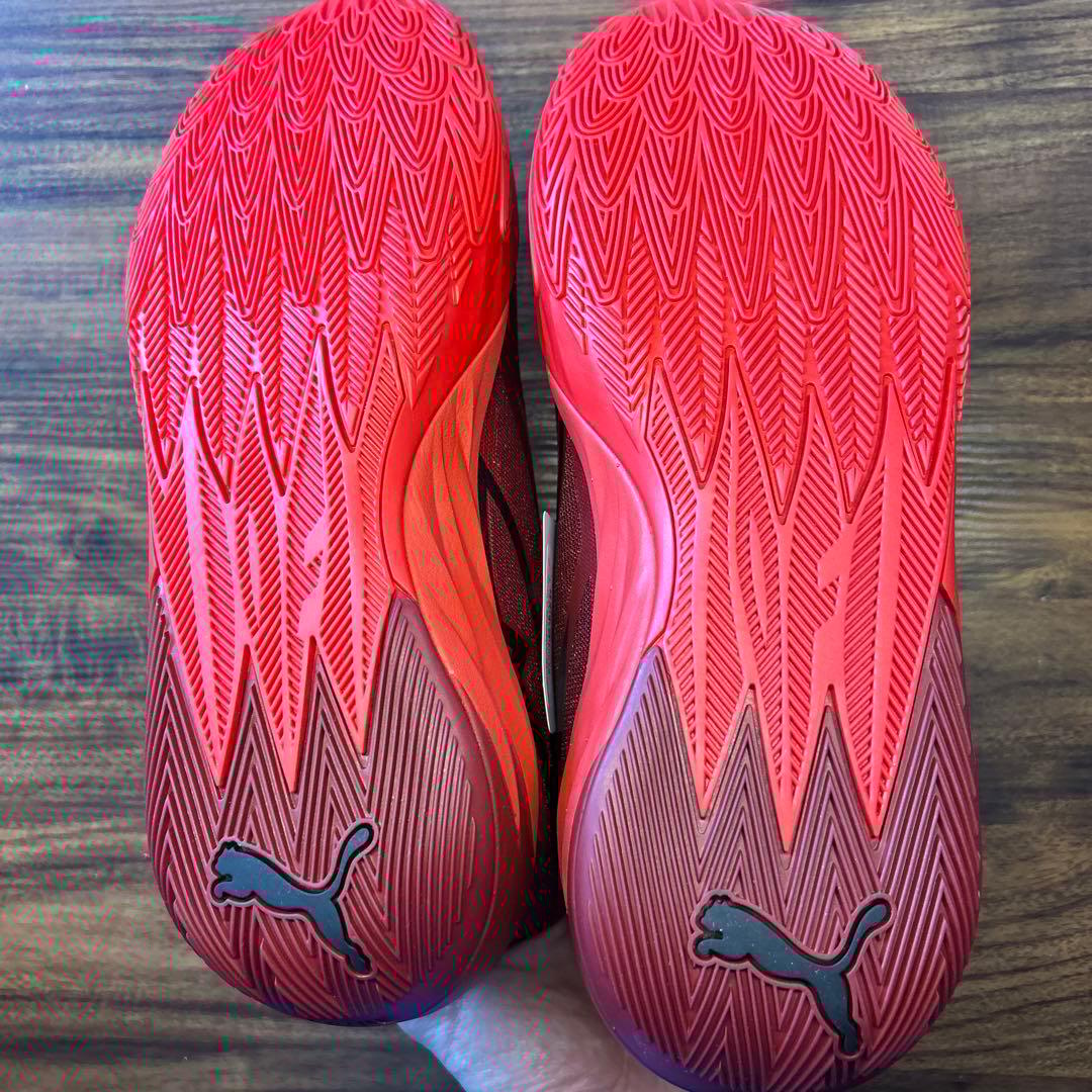 新品未使用　PUMA MB.02 ラメロボール