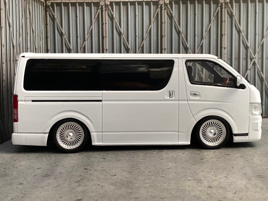 1/24 トヨタ H200 ハイエース バン スパーGL（カスタム品）