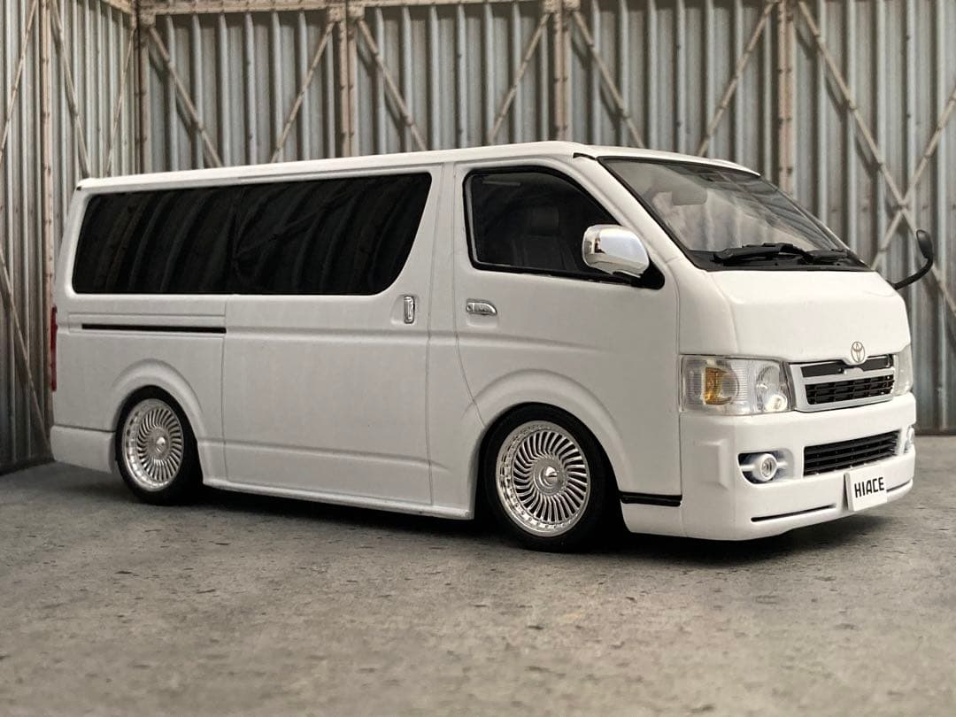 1/24 トヨタ H200 ハイエース バン スパーGL（カスタム品）