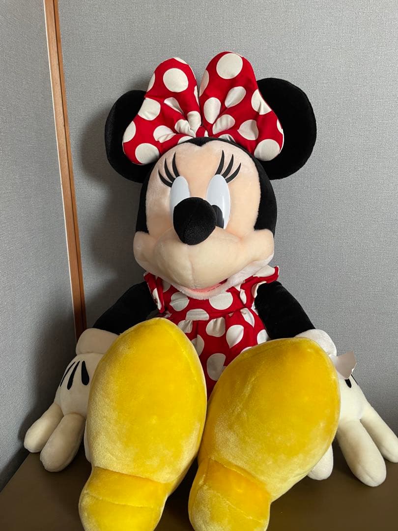 ミニーマウス　特大ぬいぐるみ ディズニーランド