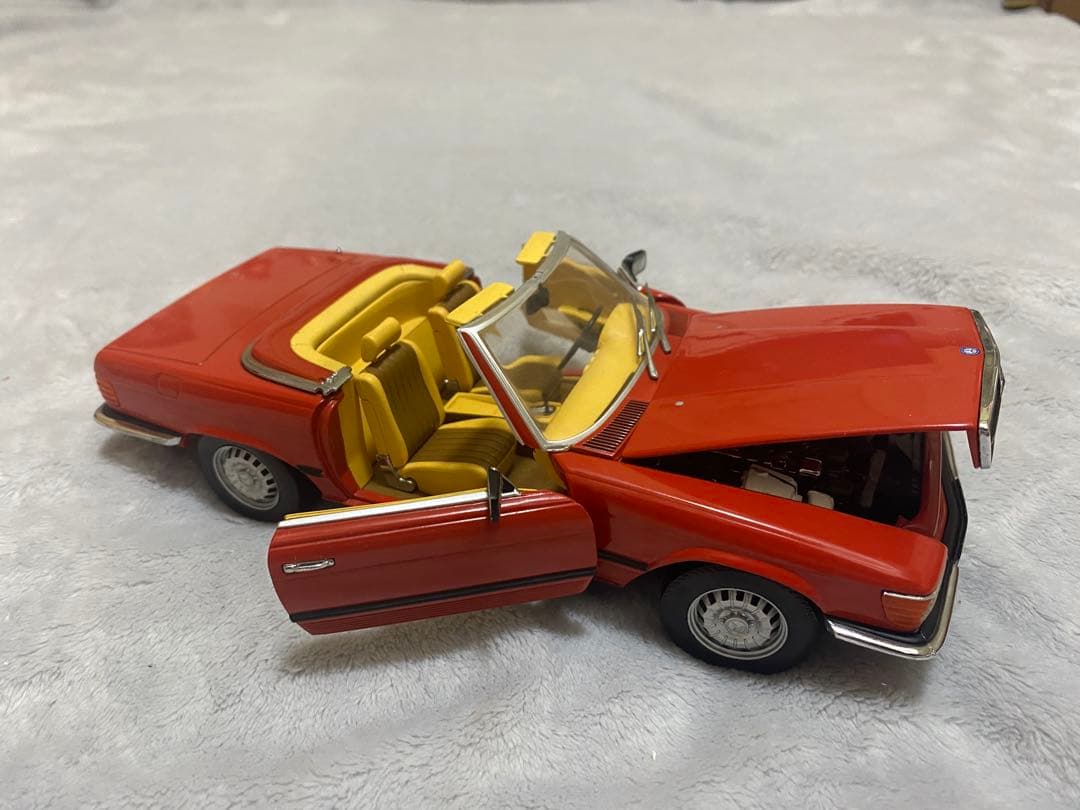 ミニカー CHRONO Mercedes-Benz 350SL 1/18