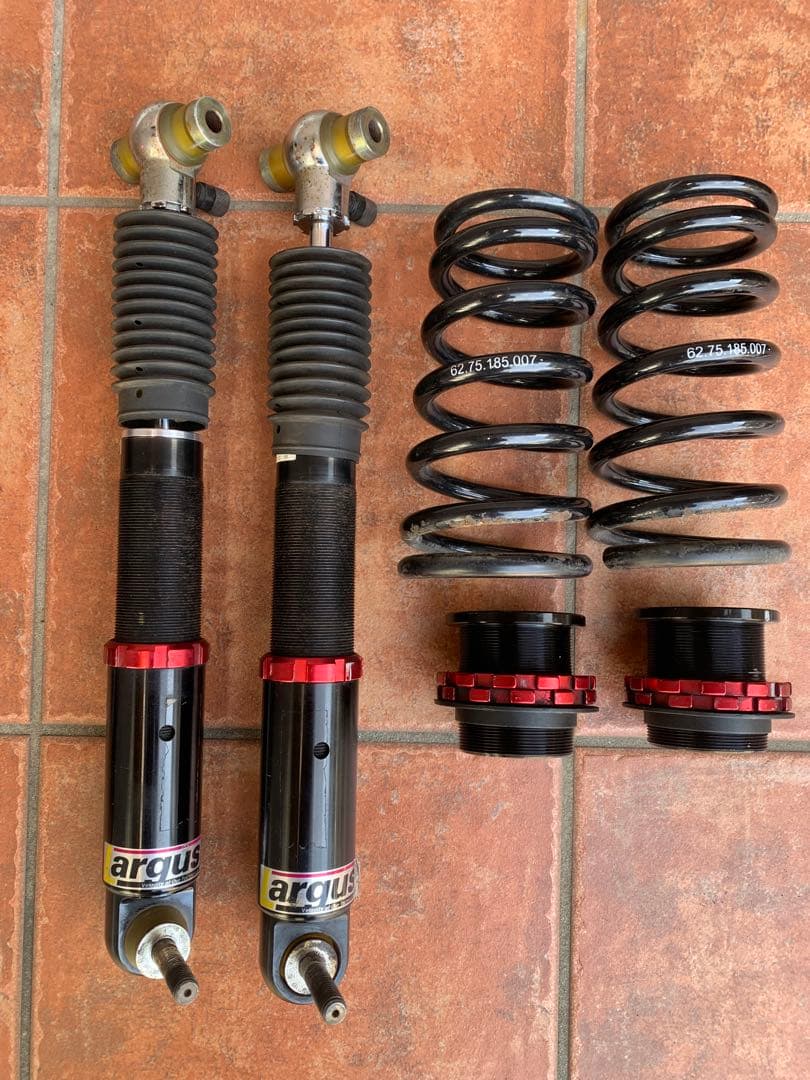 メガーヌRS3用 Largus 車高調ABA-DZF4R 手渡し可能です。