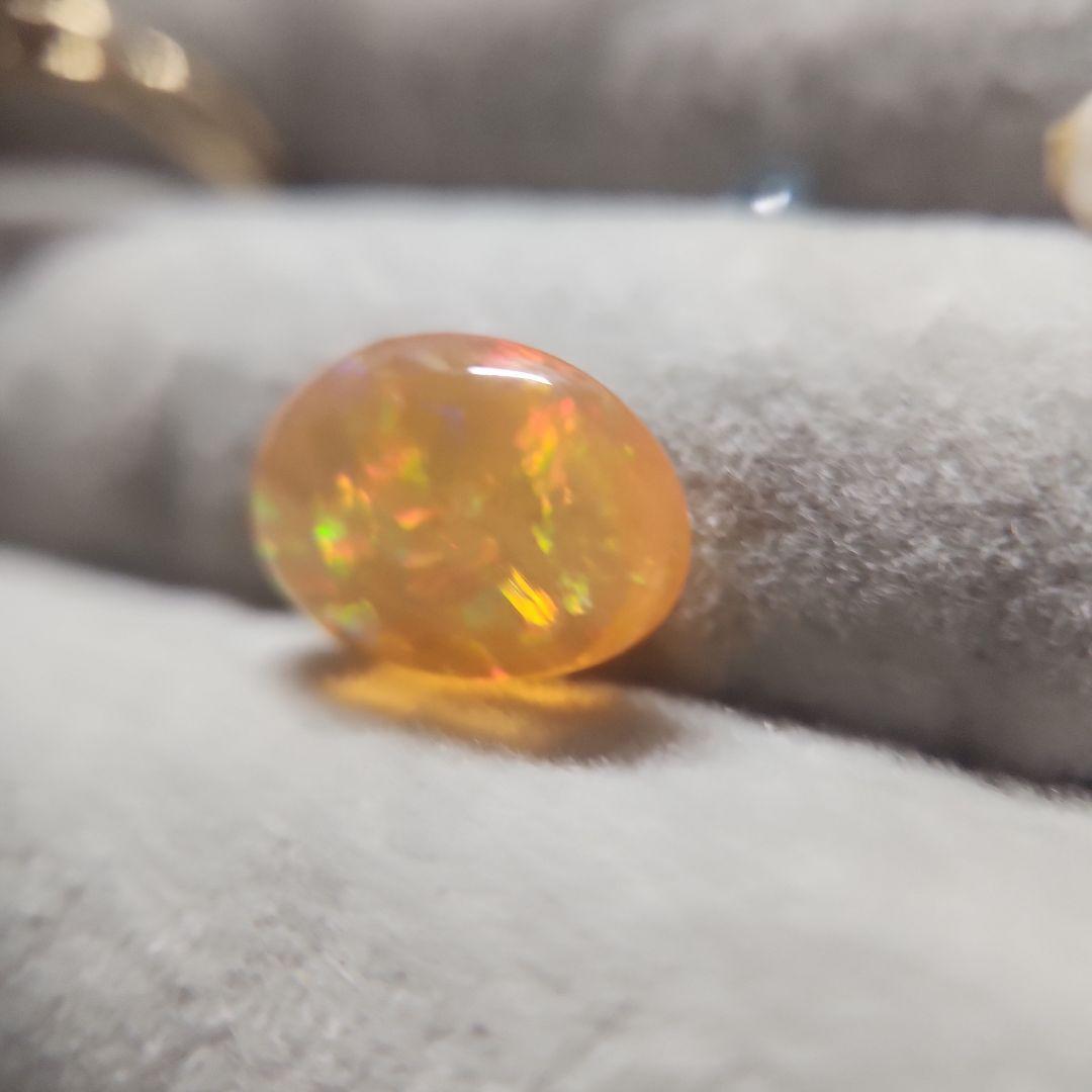 高品質天然ファイアーオパール 3.405ct
