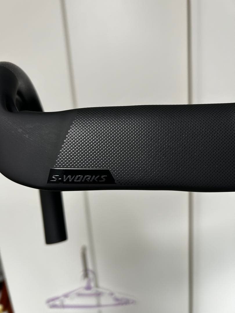 新品　エアロフライ2風　ドロップハンドル　カーボン　ケーブル内装　軽量　ロード