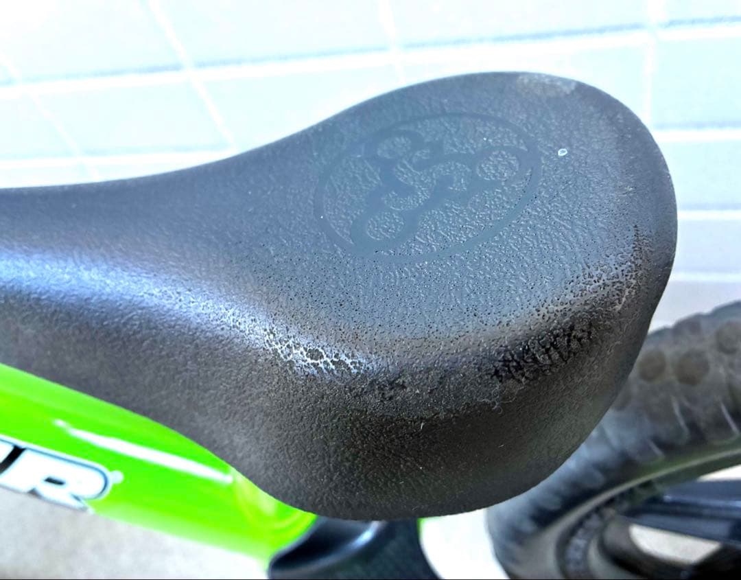 【STRIDER ストライダー】スポーツモデル 12インチ12型 緑 グリーン