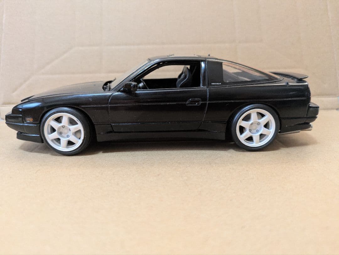 アオシマ　DISM 1/24 NISSAN 180SX