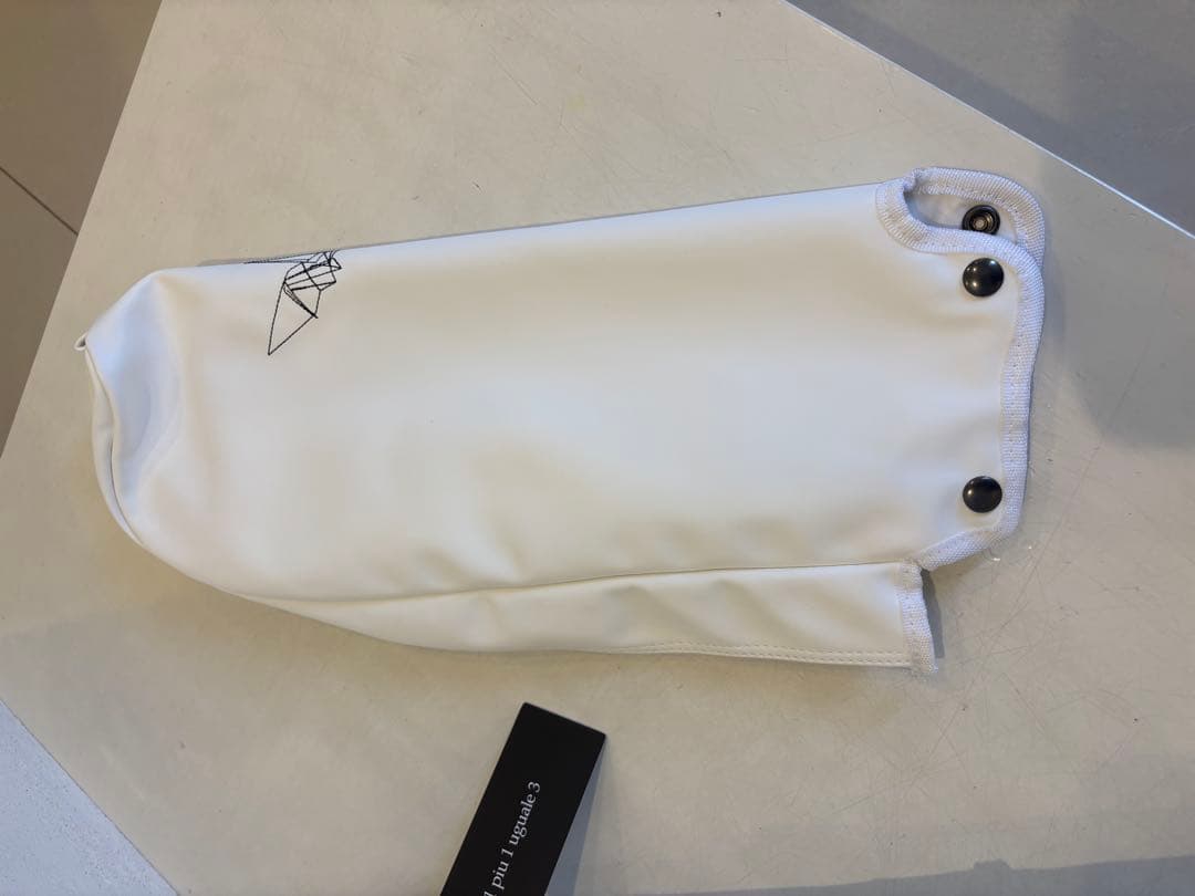 1PUTUGUALE3 ミニキャディバッグ　スタンド式　ホワイト