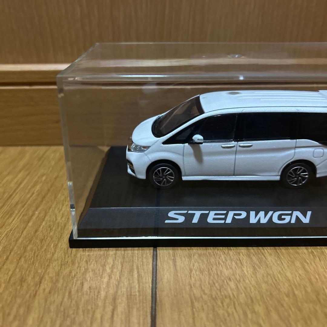 ホンダ ステップワゴン カラーサンプル