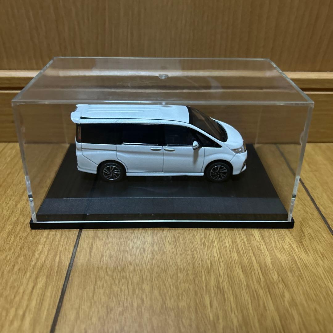ホンダ ステップワゴン カラーサンプル