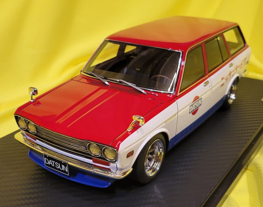 イグニッションモデル　1/18 ブルーパードワゴン
