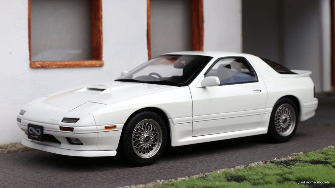 1/18 WHELART マツダ サバンナ RX-7 アンフィニ FC3S