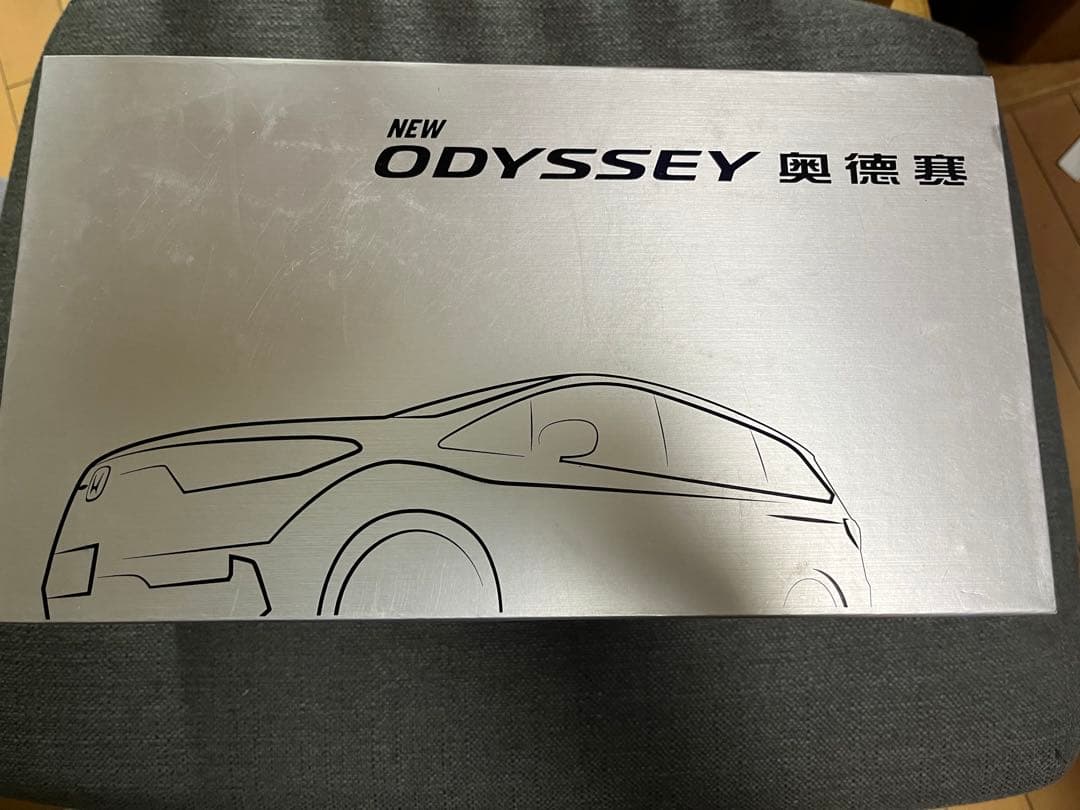 ホンダ　オデッセイ　RC 後期タイプ　1/18 ミニカー　ホワイト