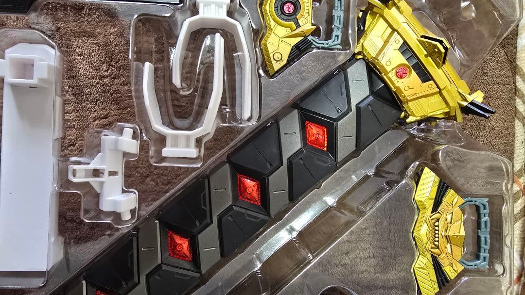 ベ*ル様 L BUILDパワードレッド&150ガーベラ・ストレートオプシ