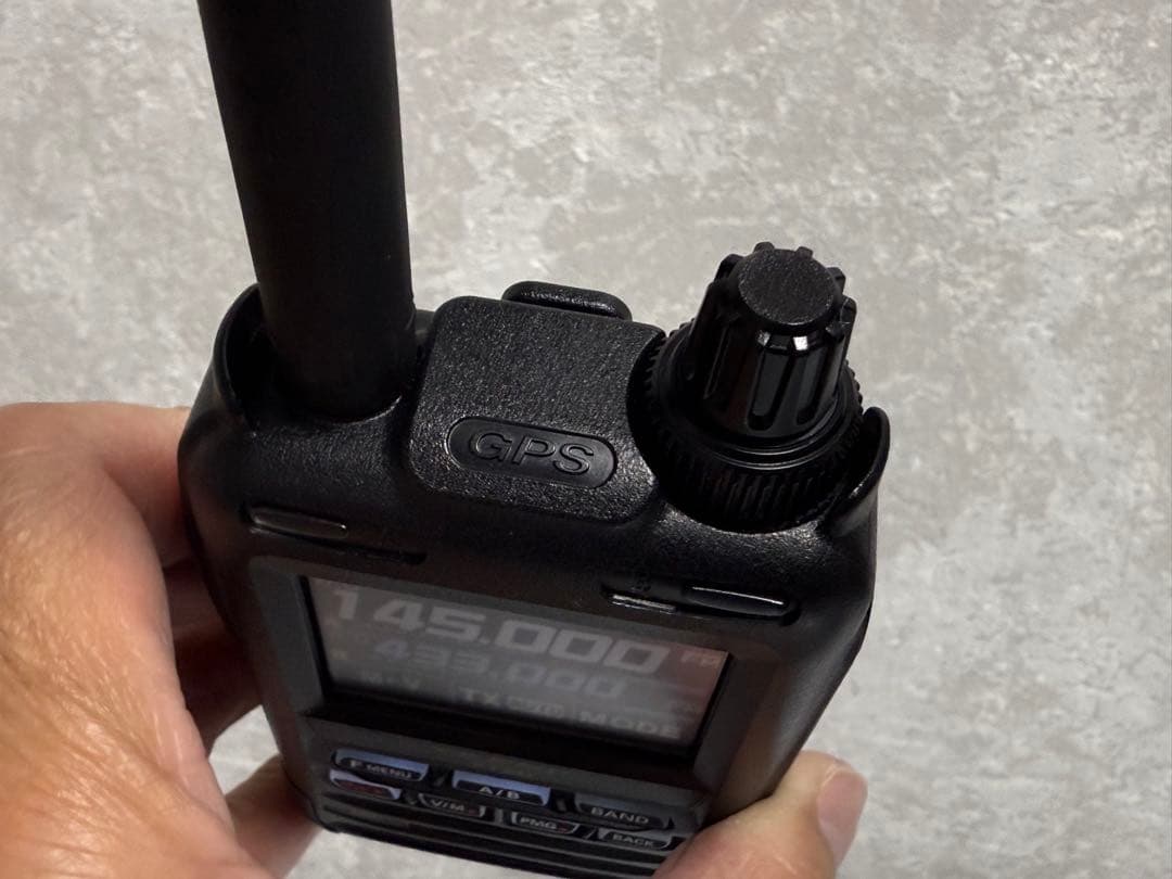 YAESU FT5D 2025年1月購入保証残あり！スピーカーマイク、急速充電器