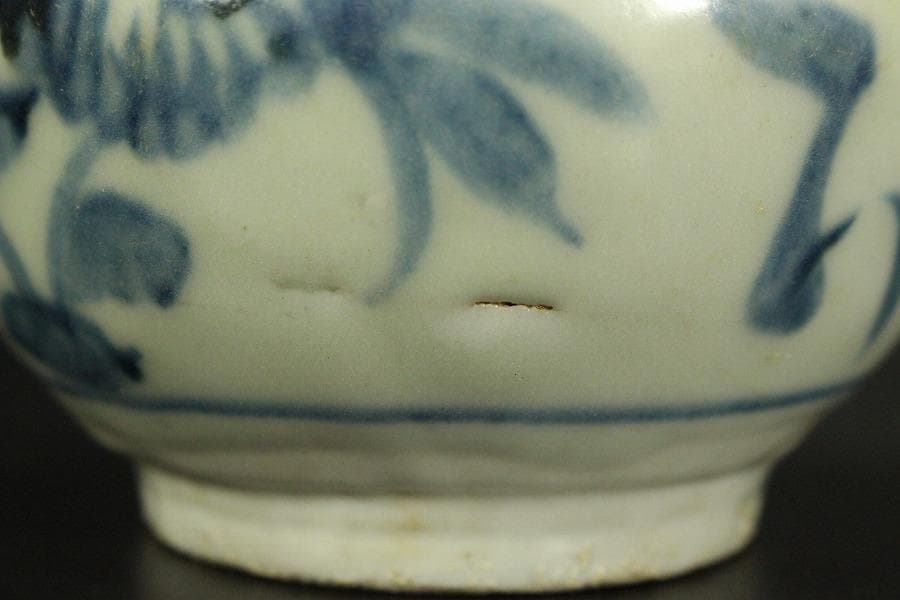 中国美術 青花 草花紋 壷 φ11.5cm(ZE335)