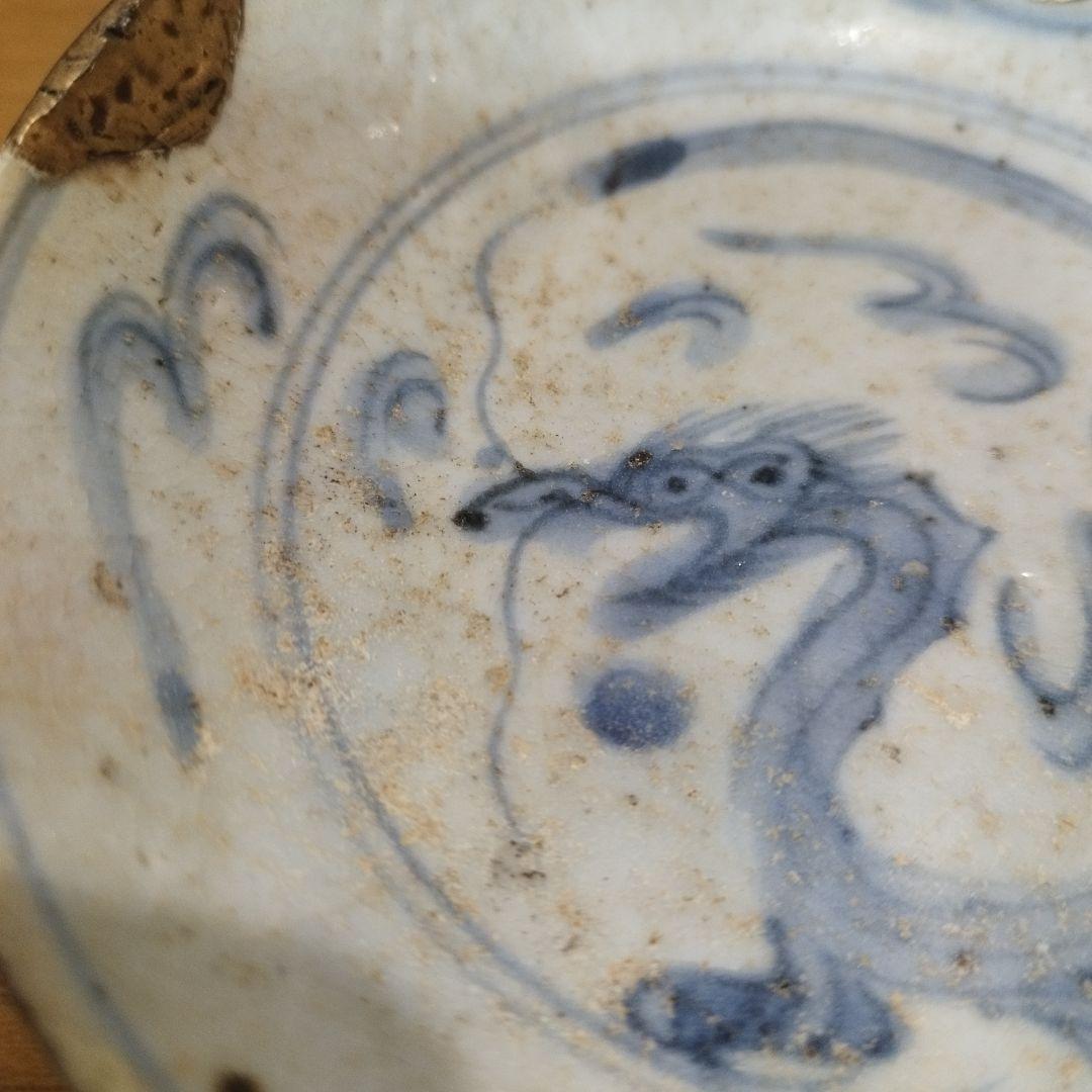 古い発掘品　初期伊万里の龍図　染付皿　直しあり