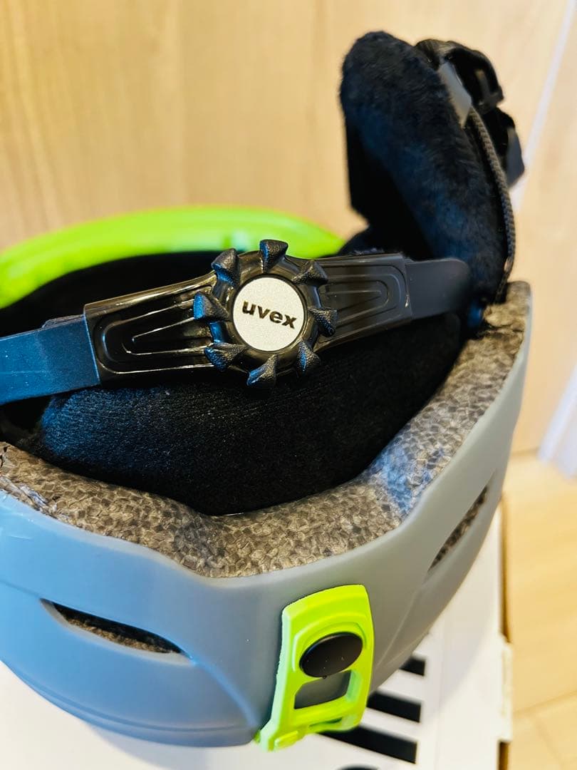 uvex スキー・スノーボード ヘルメット 57-60cm 美品・無事故