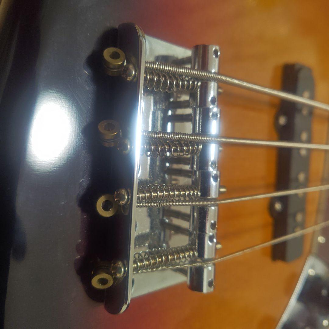 エレキベース サンバースト 4弦