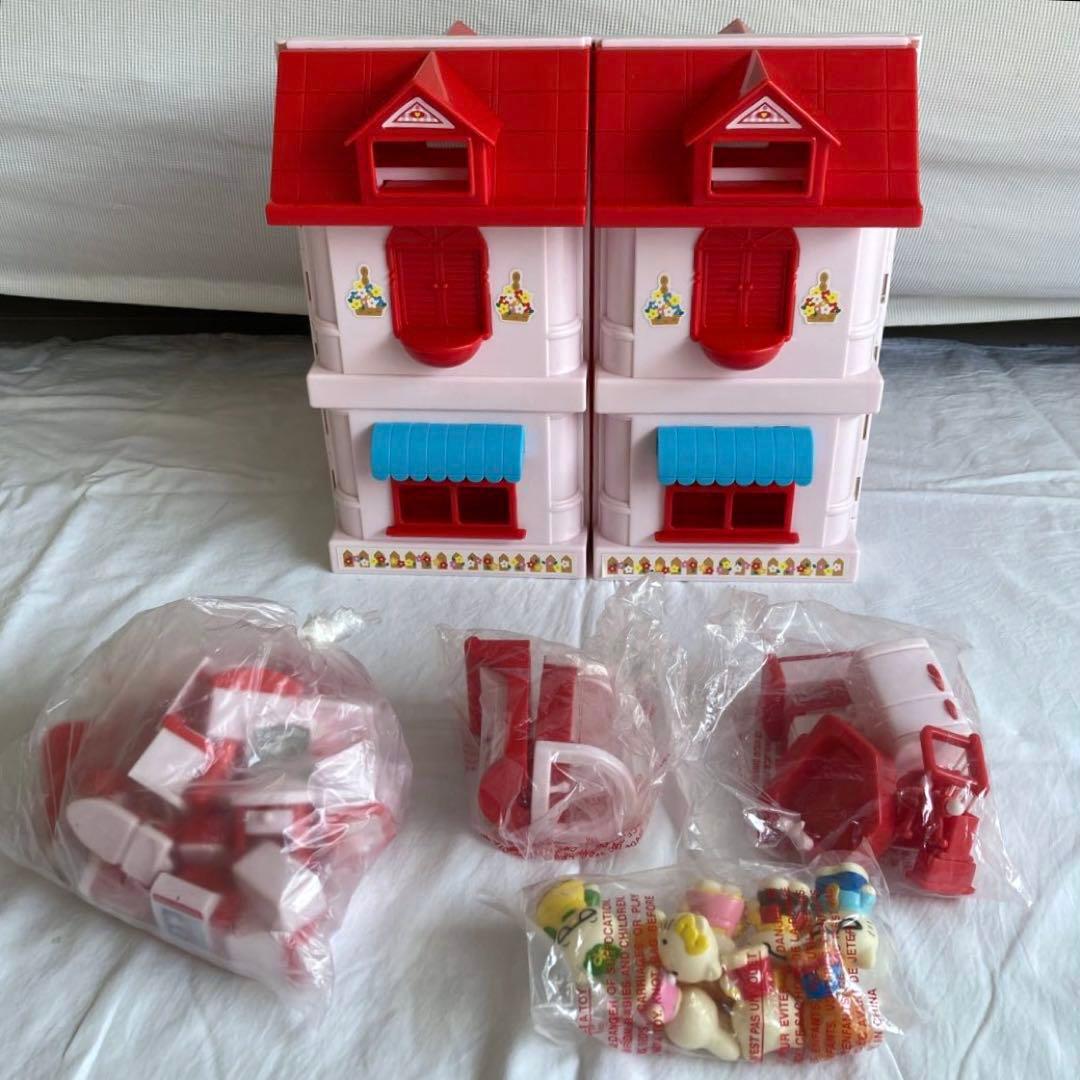 確認用写真　HELLO KITTY　ドールハウス　赤い屋根　ハローキティのお家