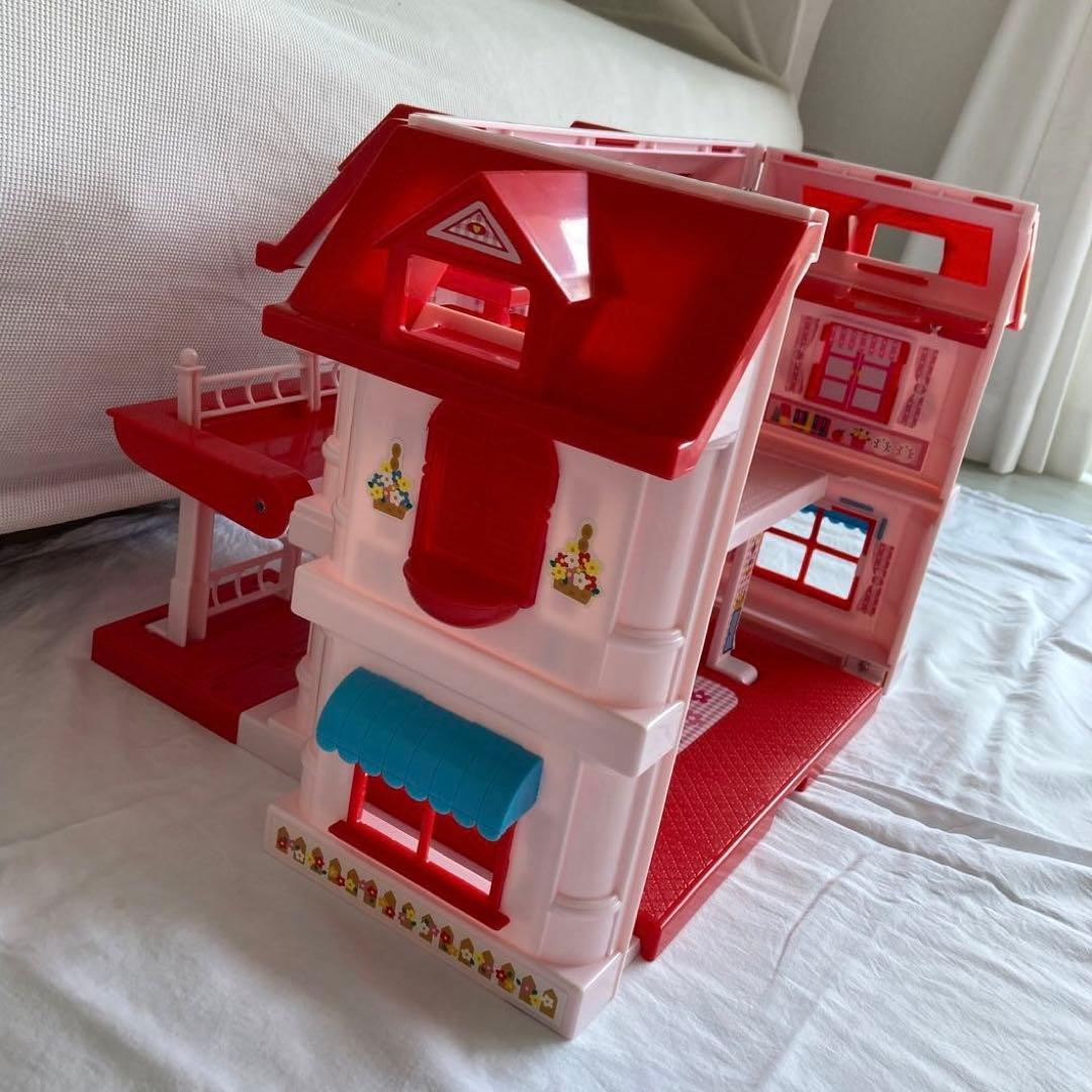 確認用写真　HELLO KITTY　ドールハウス　赤い屋根　ハローキティのお家