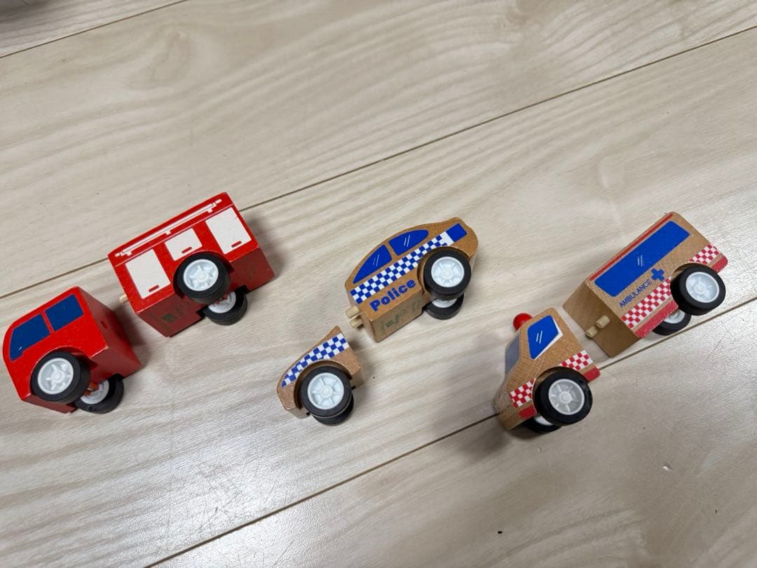 Click clack　知育・木製玩具　働く車　13個セット