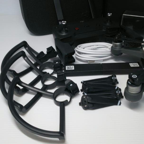 ドローン DJI Spark コンボセット（白）