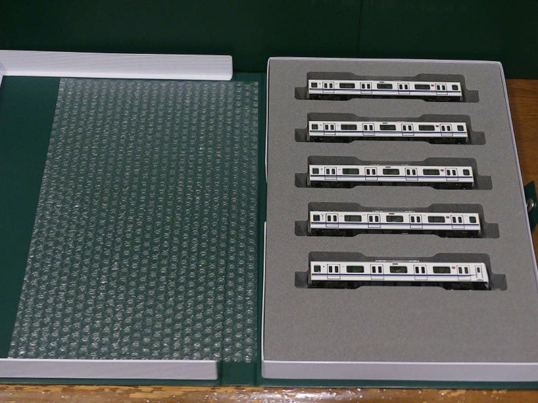 KATO 10-2043 東急 5050系 新幹線ラッピングトレイン