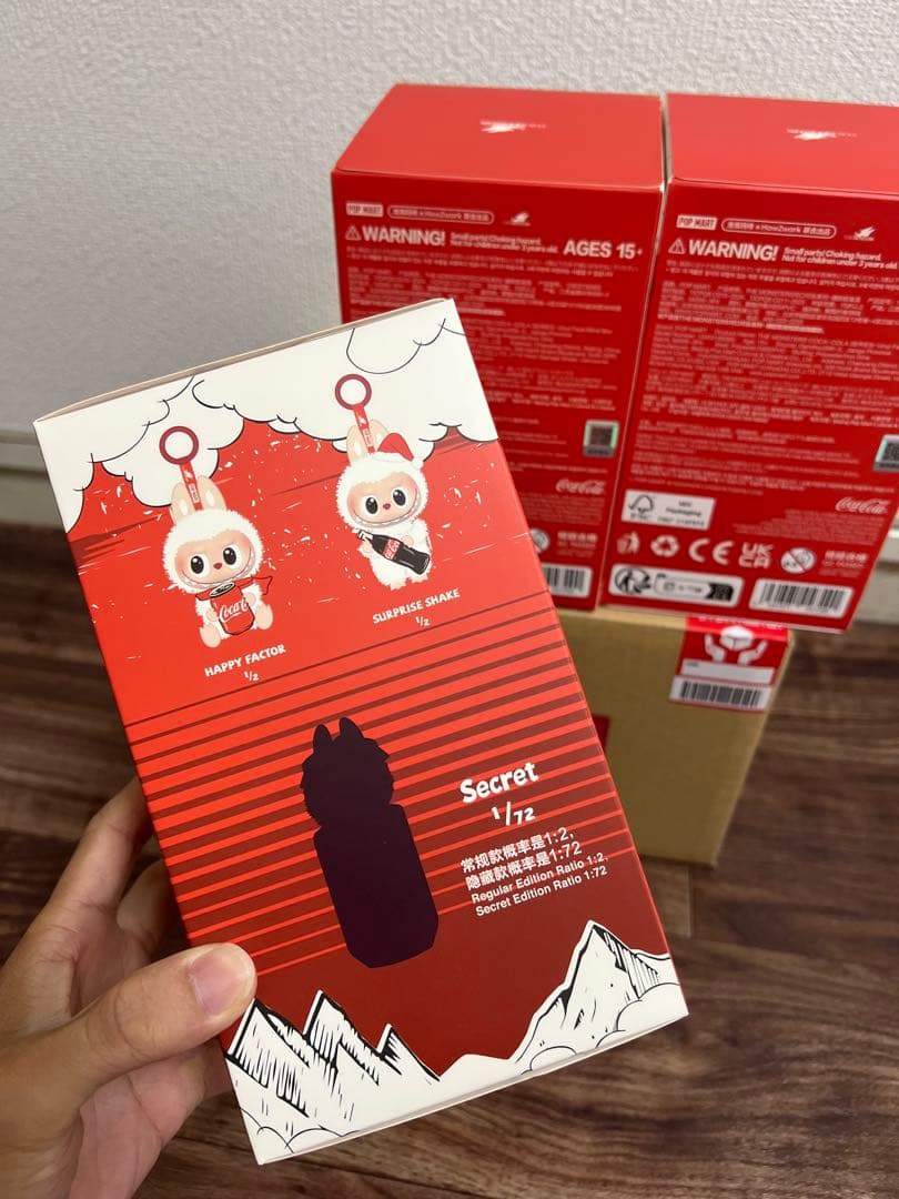 THE MONSTERS LABUBU コカ・コーラ